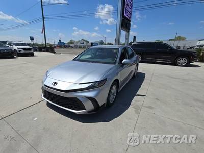 2025 Toyota Camry LE - zdjęcie 1 z 27 - miniatura