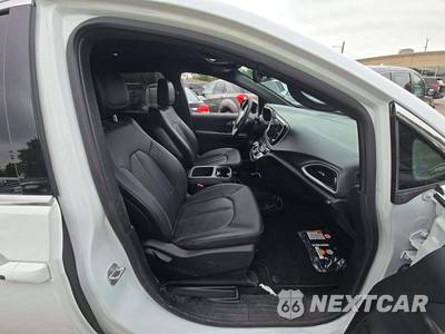 2026 Chrysler Pacifica Select 121.6" WB - zdjęcie 19 z 22 - miniatura