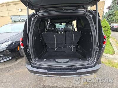 2026 Chrysler Pacifica Limited 121.6" WB - zdjęcie 15 z 22 - miniatura