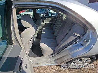 2010 Toyota Camry LE - zdjęcie 10 z 25 - miniatura