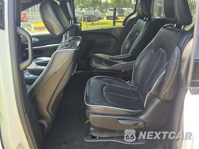 2022 Chrysler Pacifica Hybrid Limited 121.6" WB - zdjęcie 13 z 26 - miniatura