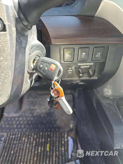 2019 Toyota Tundra Limited Extended Cab Medium Bed - zdjęcie 8 z 32 - miniatura