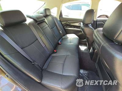 2016 INFINITI Q70 3.7 - zdjęcie 16 z 21 - miniatura
