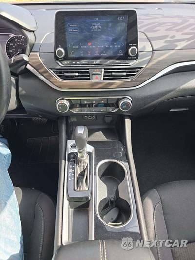 2024 Nissan Altima SV - zdjęcie 10 z 25 - miniatura
