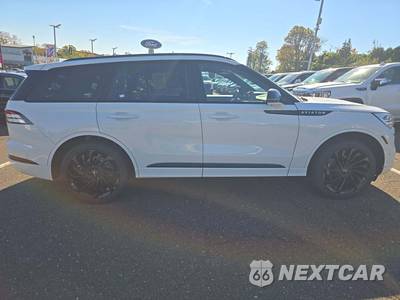 2023 Lincoln Aviator Reserve - zdjęcie 4 z 22 - miniatura