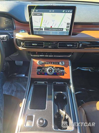2023 Lincoln Aviator Reserve - zdjęcie 10 z 22 - miniatura