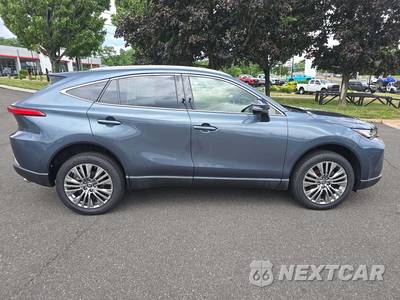2022 Toyota Venza Limited - zdjęcie 4 z 22 - miniatura