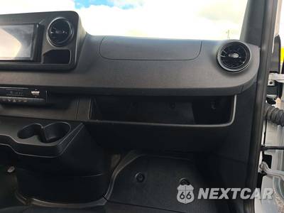 2019 Mercedes-Benz Sprinter 2500 Cargo Van Standard Roof 144.0" WB - zdjęcie 18 z 23 - miniatura
