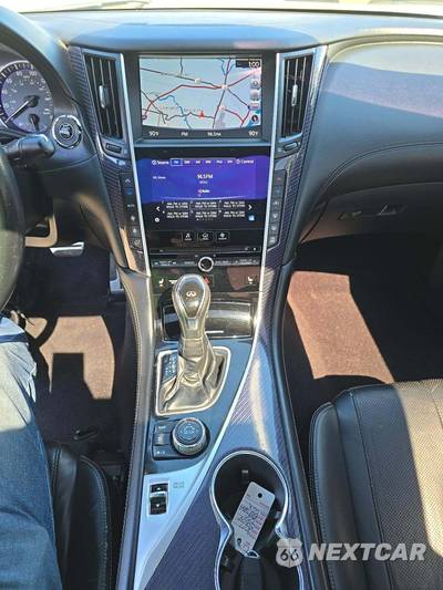 2017 INFINITI Red Sport 400 - zdjęcie 10 z 34 - miniatura