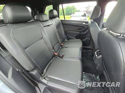 2019 Volkswagen Tiguan SEL R-Line - zdjęcie 17 z 24 - miniatura