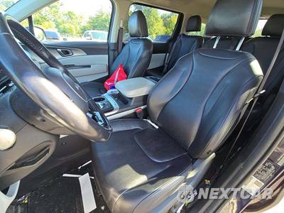 2022 Kia Carnival MPV LXS 121.7" WB - zdjęcie 6 z 28 - miniatura