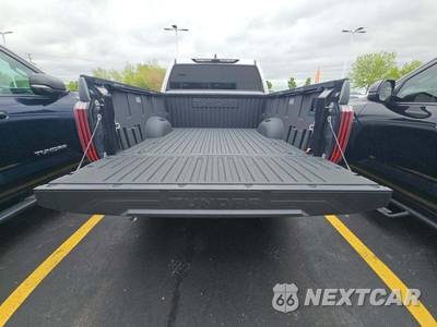 2024 Toyota Tundra Hybrid Platinum Crew Cab Short Bed - zdjęcie 11 z 20 - miniatura