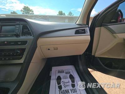 2015 Hyundai Sonata SE - zdjęcie 19 z 26 - miniatura
