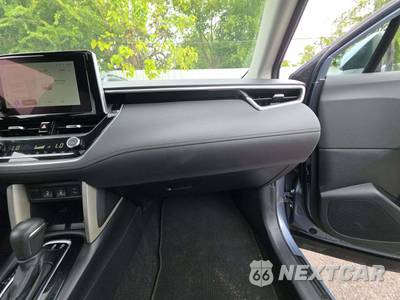2024 Toyota Corolla Cross XLE - zdjęcie 19 z 20 - miniatura