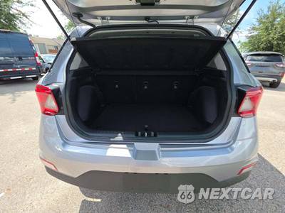 2025 Hyundai Venue SEL - zdjęcie 11 z 19 - miniatura