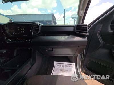 2024 Toyota Tundra SR Crew Cab Short Bed - zdjęcie 16 z 20 - miniatura
