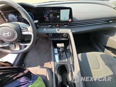 2025 Hyundai Elantra SEL Convenience - zdjęcie 7 z 20 - miniatura