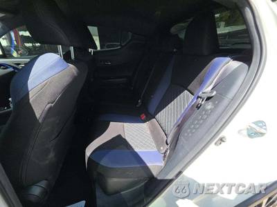 2020 Toyota C-HR XLE - zdjęcie 10 z 23 - miniatura