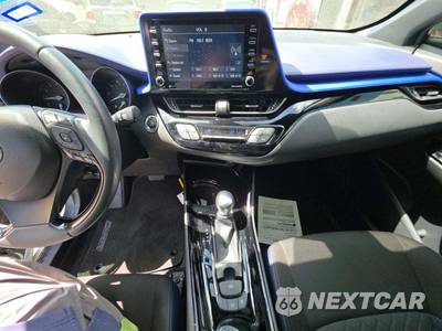 2020 Toyota C-HR XLE - zdjęcie 7 z 23 - miniatura