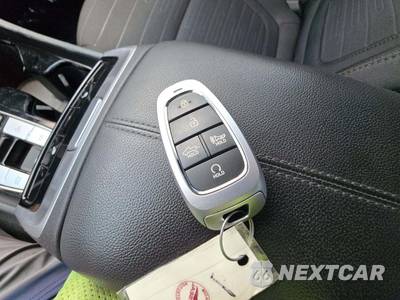 2022 Hyundai Santa Cruz SEL Premium Crew Cab Short Bed - zdjęcie 5 z 17 - miniatura