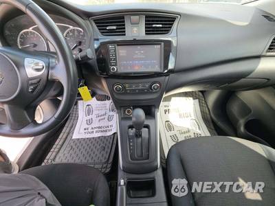 2019 Nissan Sentra S - zdjęcie 7 z 25 - miniatura