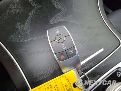 2021 Mercedes-Benz C 300 Sedan - zdjęcie 8 z 21 - miniatura
