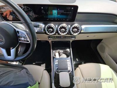 2020 Mercedes-Benz GLB 250 - zdjęcie 7 z 19 - miniatura