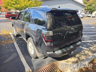 2015 Toyota 4Runner SR5 - zdjęcie 2 z 37 - miniatura
