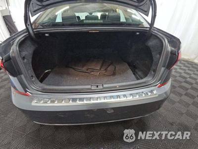 2022 Volkswagen Passat 2.0T SE - zdjęcie 14 z 28 - miniatura