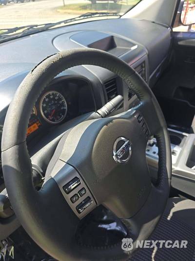 2010 Nissan TITAN SE Crew Cab Short Bed - zdjęcie 21 z 25 - miniatura