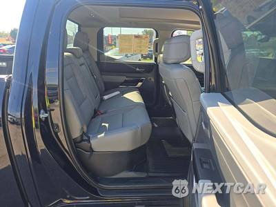 2024 Toyota Tundra Limited Crew Cab Short Bed - zdjęcie 13 z 18 - miniatura