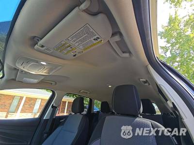 2019 Ford Escape SE - zdjęcie 8 z 18 - miniatura