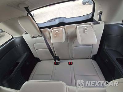 2025 Nissan Pathfinder SL - zdjęcie 11 z 19 - miniatura