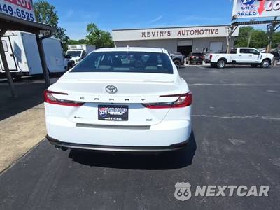 2025 Toyota Camry SE - zdjęcie 4 z 25 - miniatura