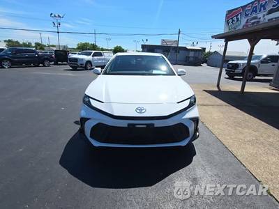 2025 Toyota Camry SE - zdjęcie 2 z 25 - miniatura