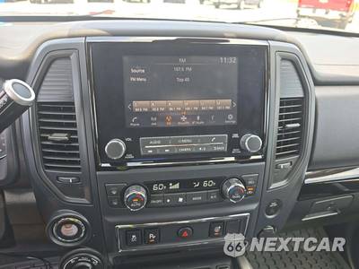 2024 Nissan TITAN SV Crew Cab Short Bed - zdjęcie 7 z 19 - miniatura