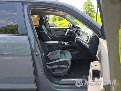 2024 Volkswagen Atlas 2.0T Peak Edition SE w/Technology - zdjęcie 16 z 18 - miniatura
