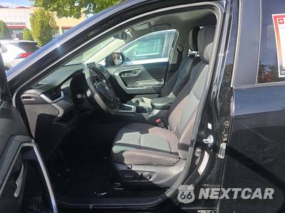 2025 Toyota RAV4 XLE - zdjęcie 6 z 24 - miniatura