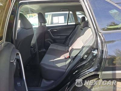 2025 Toyota RAV4 XLE - zdjęcie 13 z 24 - miniatura