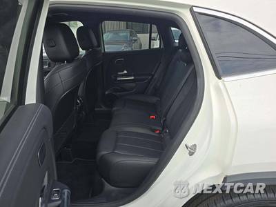 2021 Mercedes-Benz GLA 250 4MATIC - zdjęcie 10 z 19 - miniatura