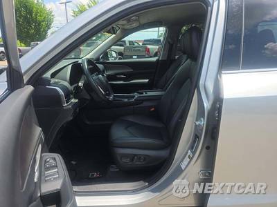 2025 Toyota Grand Highlander XLE - zdjęcie 3 z 18 - miniatura