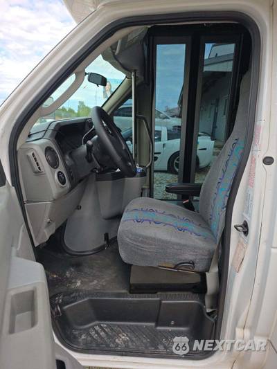 2013 Ford Super Duty E-450 Cutaway DRW - zdjęcie 6 z 20 - miniatura