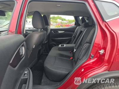 2020 Nissan Rogue Sport S - zdjęcie 13 z 24 - miniatura