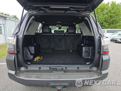 2020 Toyota 4Runner SR5 - zdjęcie 14 z 25 - miniatura