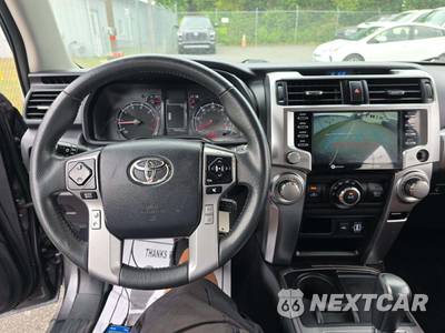 2020 Toyota 4Runner SR5 - zdjęcie 10 z 25 - miniatura