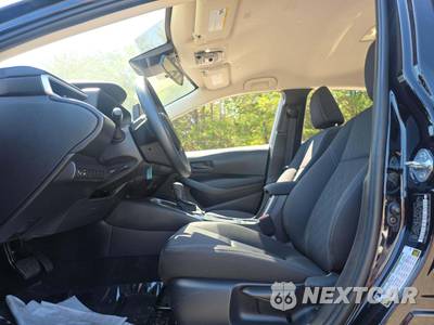 2025 Toyota Corolla LE Sedan - zdjęcie 6 z 23 - miniatura