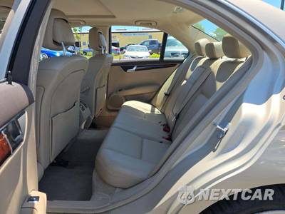 2011 Mercedes-Benz C 300 - zdjęcie 13 z 33 - miniatura