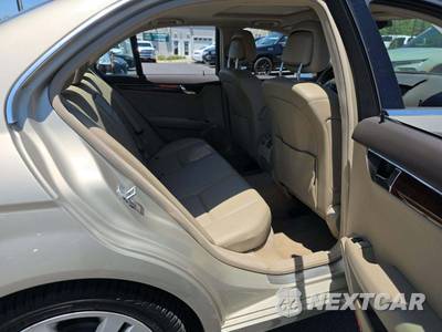 2011 Mercedes-Benz C 300 - zdjęcie 16 z 33 - miniatura
