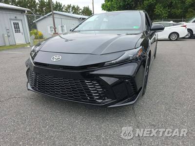 2025 Toyota Camry SE - zdjęcie 1 z 24 - miniatura