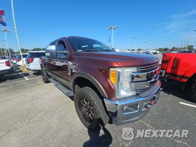 2017 Ford Super Duty F-250 Lariat Crew Cab Medium Bed - zdjęcie 4 z 21 - miniatura